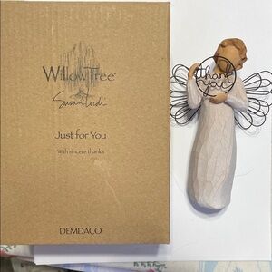 70% off!!!  Willow Tree Angel Figurine “Just For You”. Holding 'Thank You' Heart